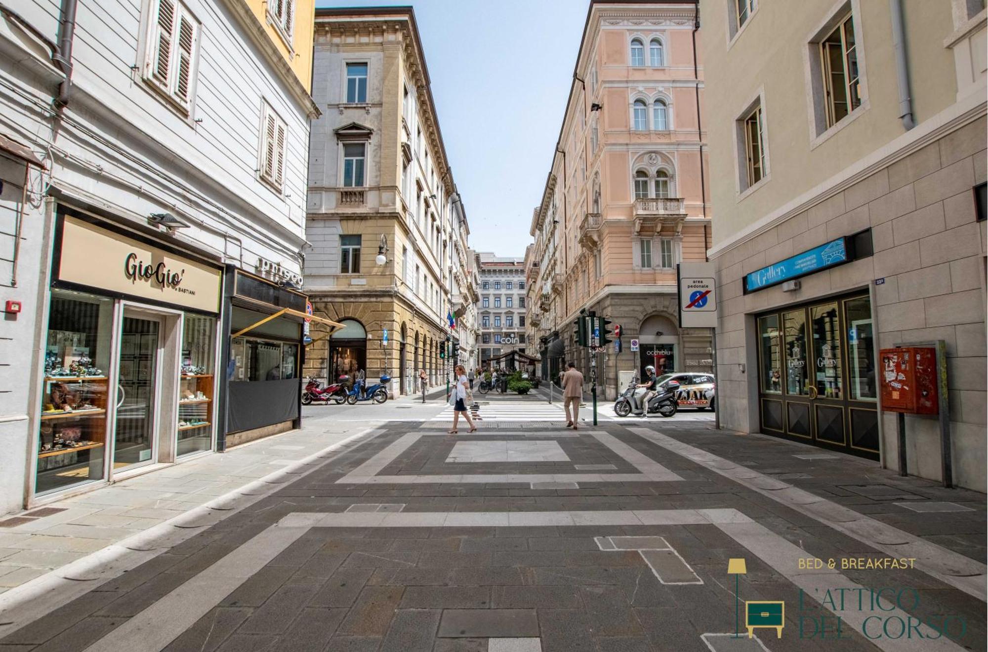 L'Attico Del Corso Leilighet Trieste Eksteriør bilde
